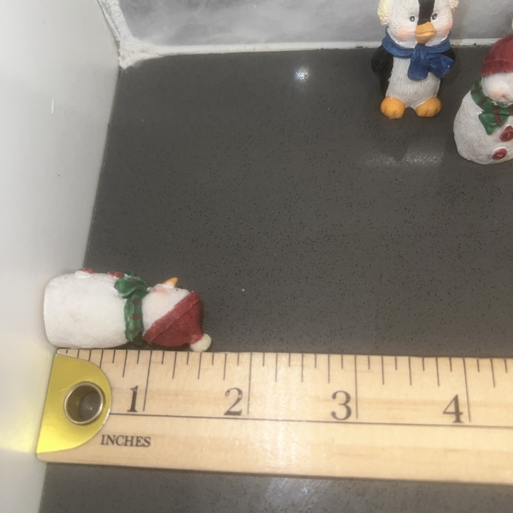 Avon Vintage Snowmen & Penguins TicTacToe "GAME PIECES ONLY"Collectible - Picture 6 of 7